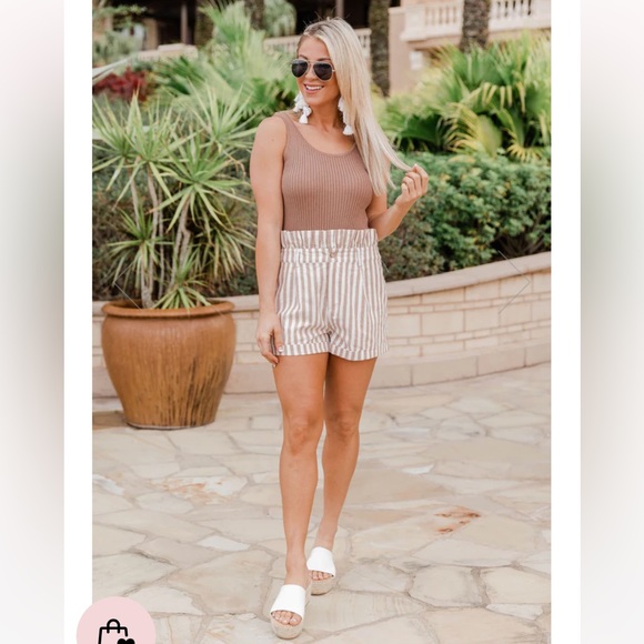 •BLU PEPPER•FORGET THE TIME TAN STRIPED PAPERBAG WAIST SHORTS SIZE MEDIUM EUC - Picture 2 of 8